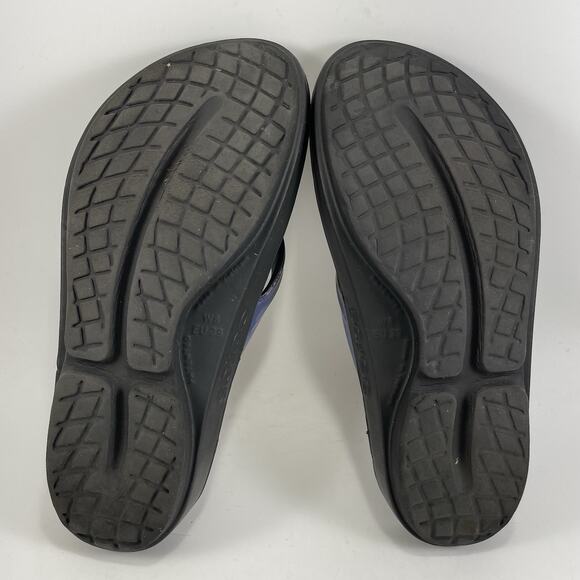 Oofos Oolala Luxe Flip Flops Womens Size 8 Purple Ombré Comfort Recovery Sandals - Picture 8 of 9